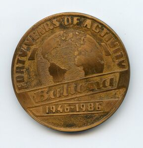 Medal z okazji 40-lecia działalności Baltony, brąz złocony, śr. 70 mm.