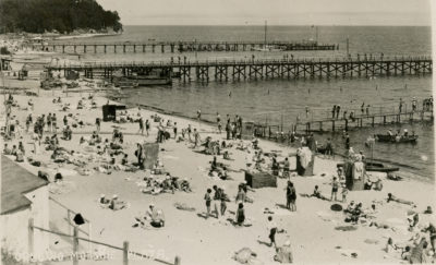 Plaża w Orłowie czasie budowy nowego, dłuższego molo