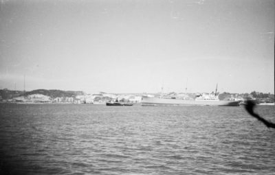Kanał Portowy  w Gdyni – w głębi Kępa Oksywska