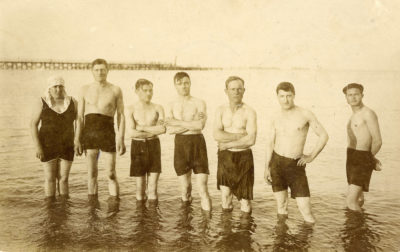 Plaża w Gdyni – pamiątkowe zdjęcie na brzegu
