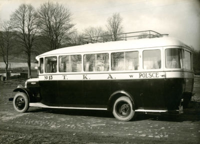 Autobus nr 15 marki Brockway Miejskiego Towarzystwa Komunikacyjnego w Gdyni