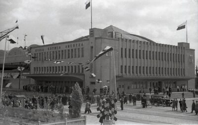 Dworzec Morski w Gdyni. Powitanie statku MS „Piłsudski”