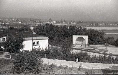 Hotel Kaszubski i muszla koncertowa w Gdyni