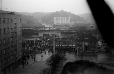 Protesty robotników gdyńskich 17 grudnia 1970 roku w rejonie przystanku SKM Gdynia Wzgórze Nowotki (obecnie św. Maksymiliana)