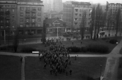 Protesty robotników gdyńskich 17 grudnia 1970 roku –  oddziały Milicji Obywatelskiej przy ul. Świętojańskiej
