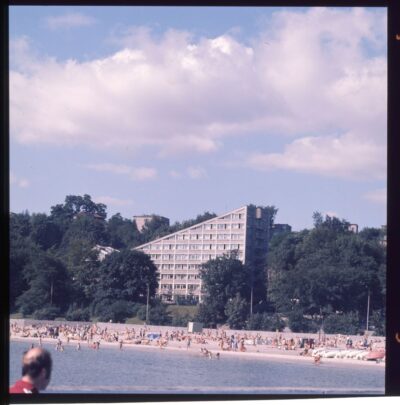 Plaża internat Wyższej Szkoły Morskiej przy ul. Sędzickiego w Gdyni